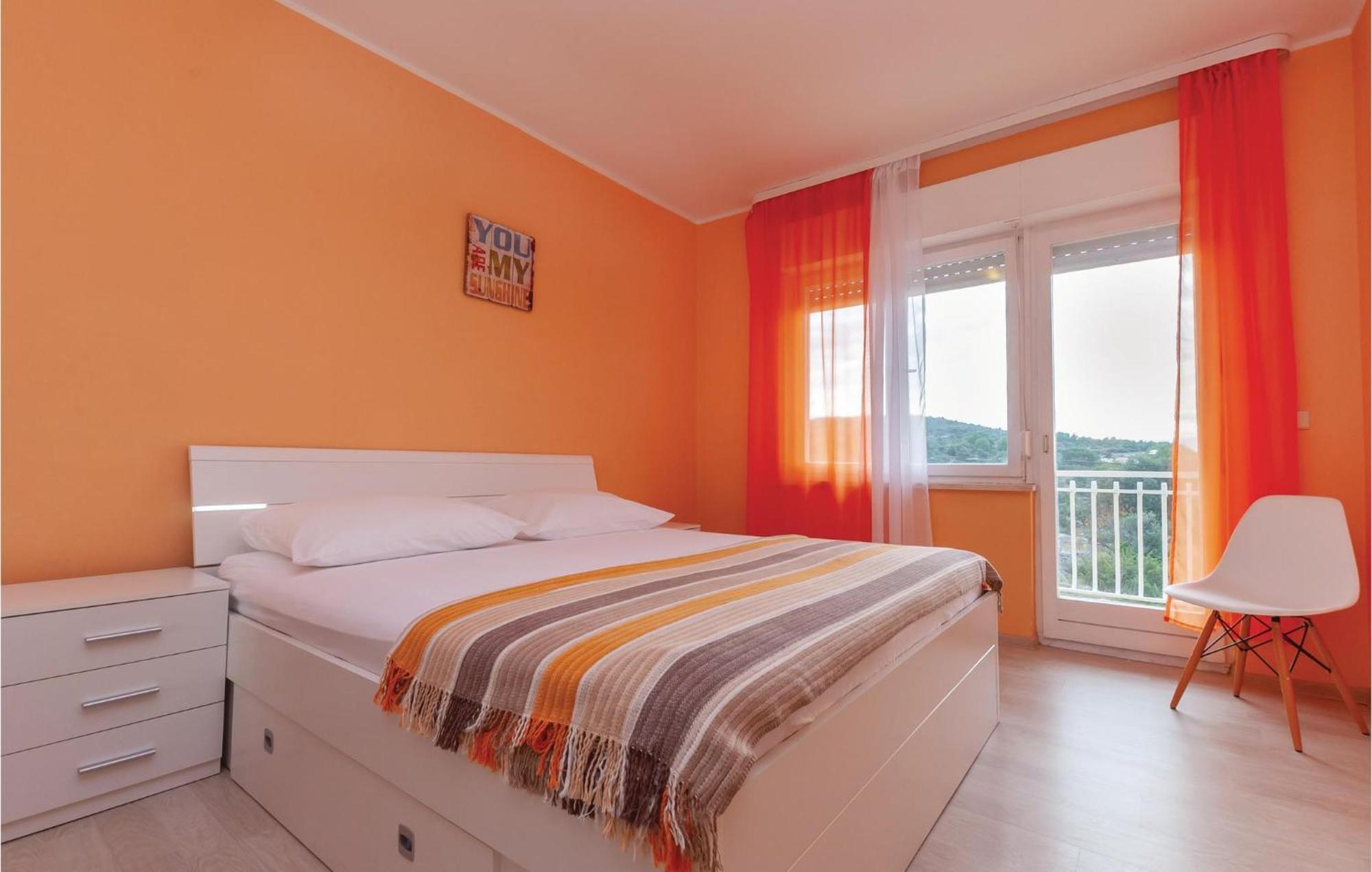 Cozy Home In Dolac With Kitchen Primosten Ngoại thất bức ảnh